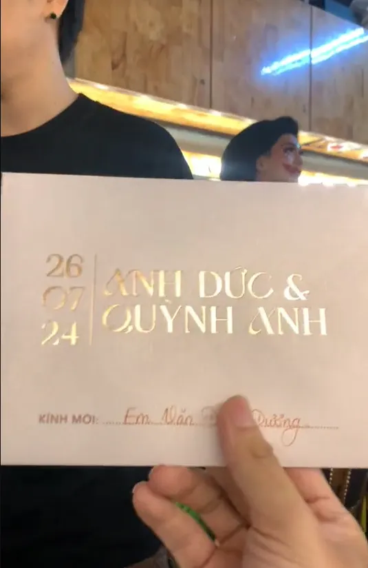 anh-duc-phat-thiep-cuoi