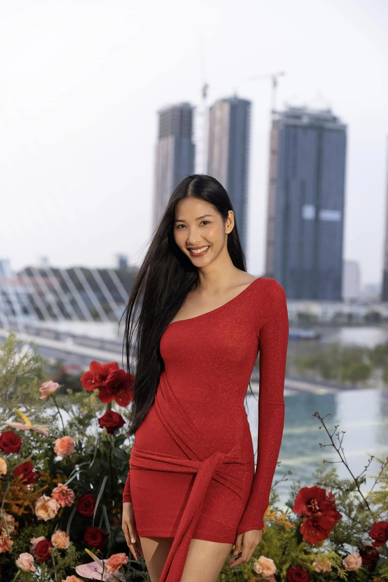 duoc-si-tien-yeu-cau-hoang-thuy-xin-loi