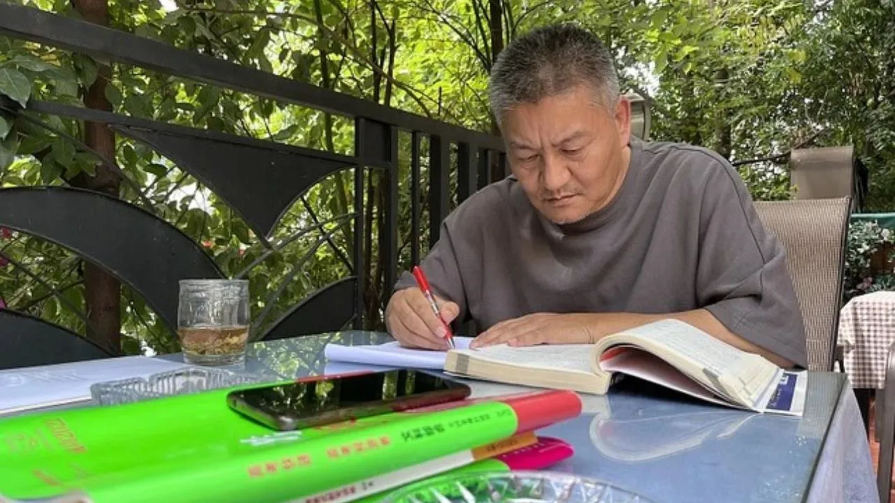 Ty-phu-U60-thi-dai-hoc-27-lan-van-truot-toi-chua-biet-co-nen-thi-lai-vao-nam-sau-hay-khong