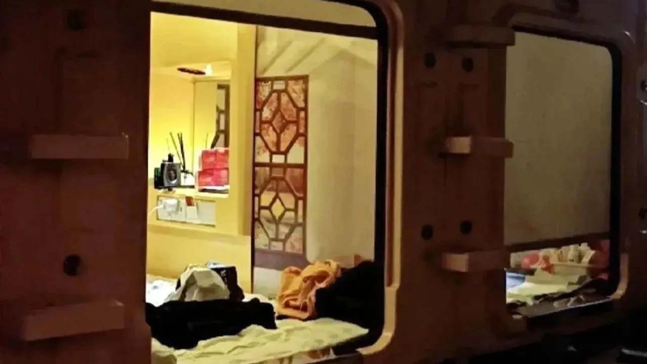 ro-trao-luu-thue-nha-xuong-cap-100-nghin-dong-ngay-de-o-co-duy-nhat-chiec-giuong-ngu-gioi-tre-keo-nhau-di-thue (1)