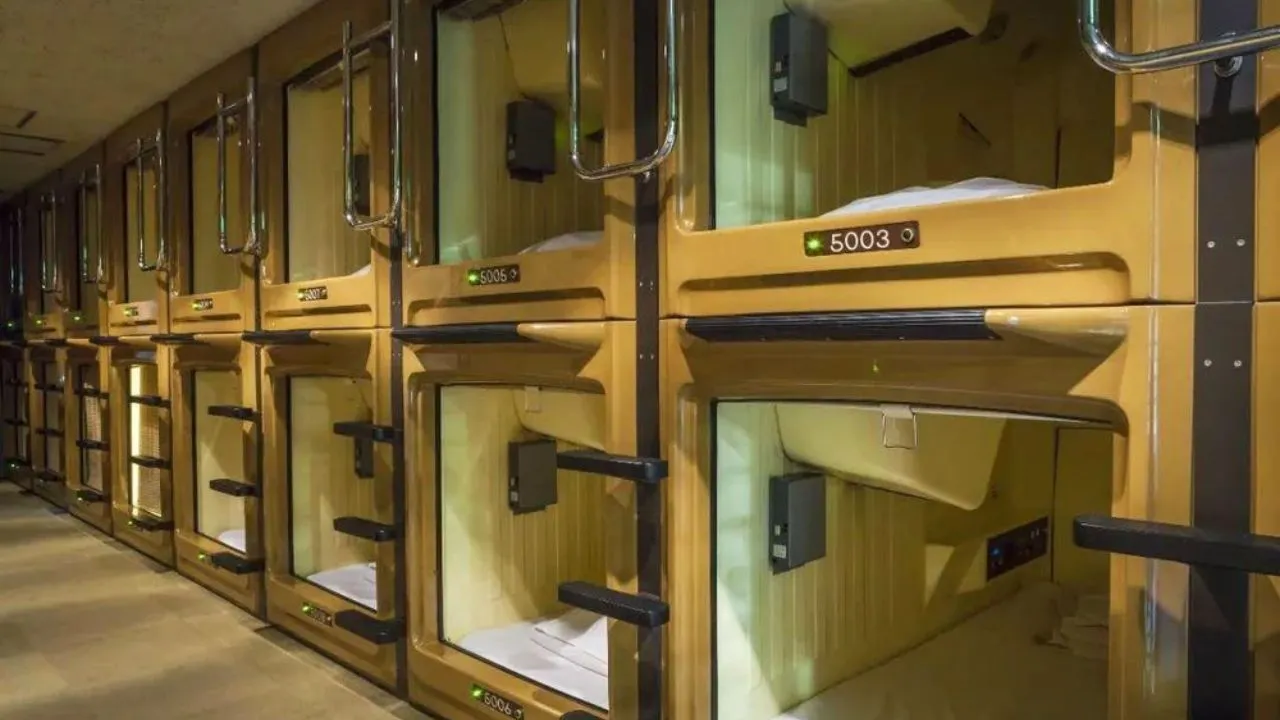 ro-trao-luu-thue-nha-xuong-cap-100-nghin-dong-ngay-de-o-co-duy-nhat-chiec-giuong-ngu-gioi-tre-keo-nhau-di-thue