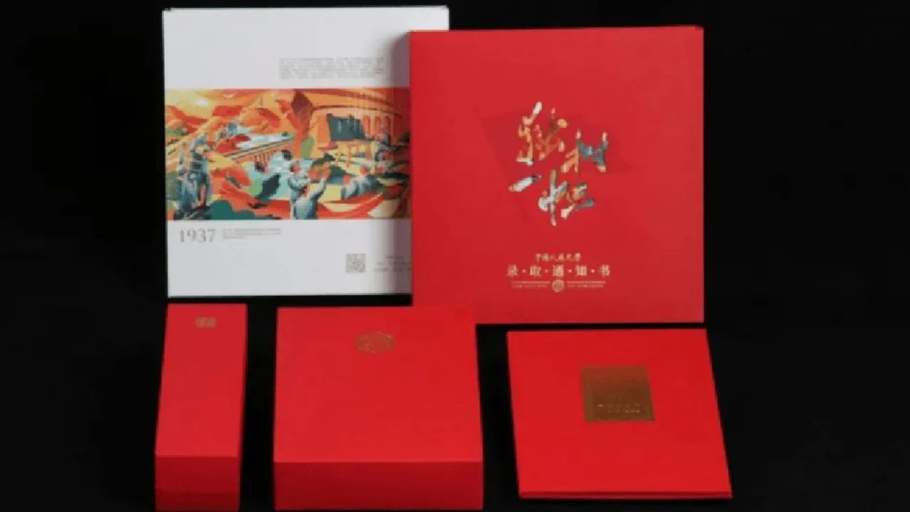 Giay-bao-trung-tuyen-chuan-truong-nguoi-ta-dep-den-doc-la-nhin-la-muon-di-hoc-ngay (1)