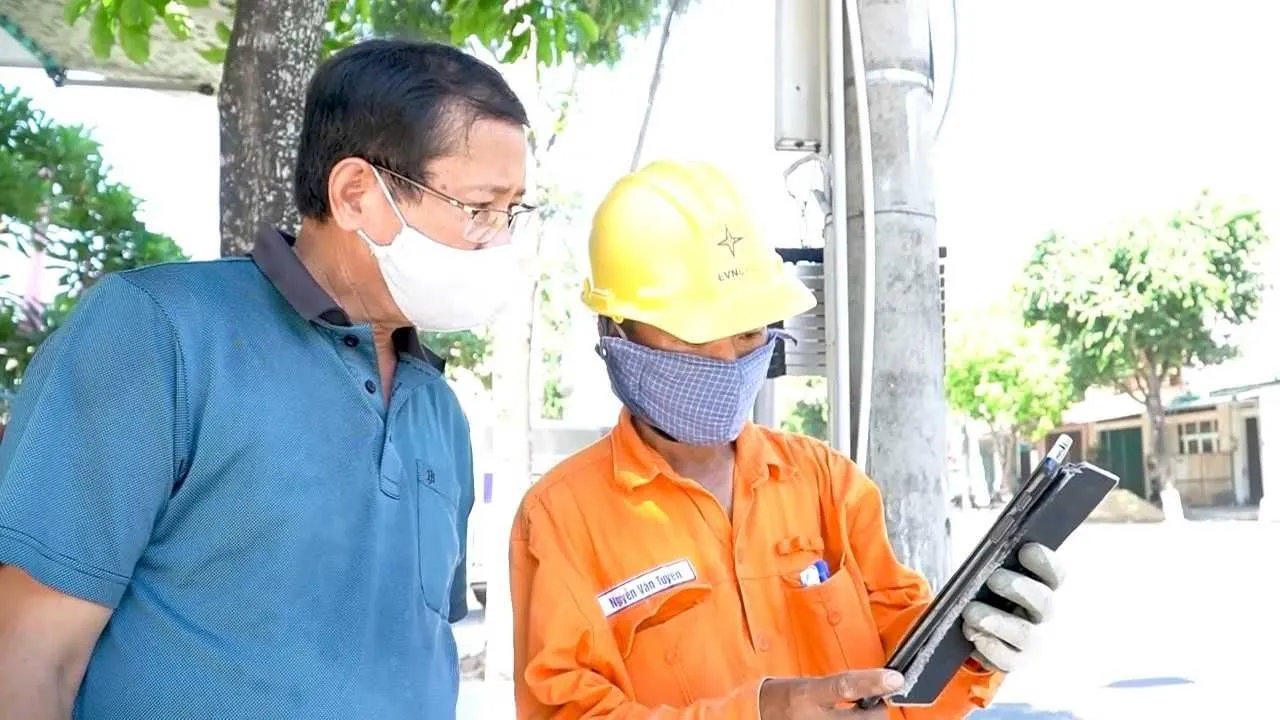 Chuyen-la-doanh-nghiep-phai-nop-phat-khi-su-dung-it-dien