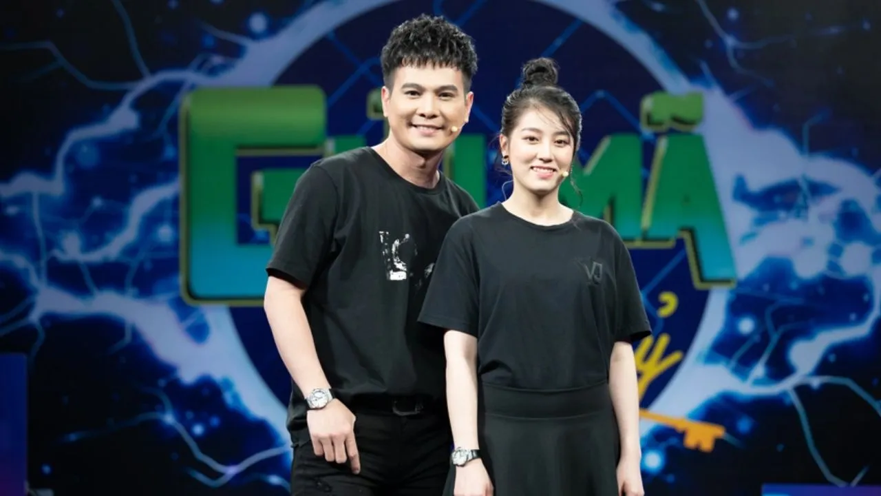 ca-si-lam-hung-hon-nhan-vien-man-hon-15-nam-xem-khong-den-duoc-voi-vo-vi-su-co-nham-nguoi (1)