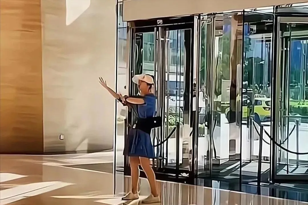 75b08d813ffa402f96e24628a2f52595