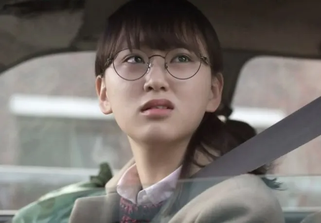 co-mot-ac-nu-khien-ca-reply-1988