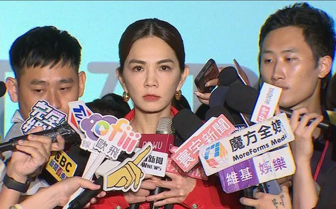 yeah1-ella-dap-gio-bi-quay-roi-tinh-duc (2)