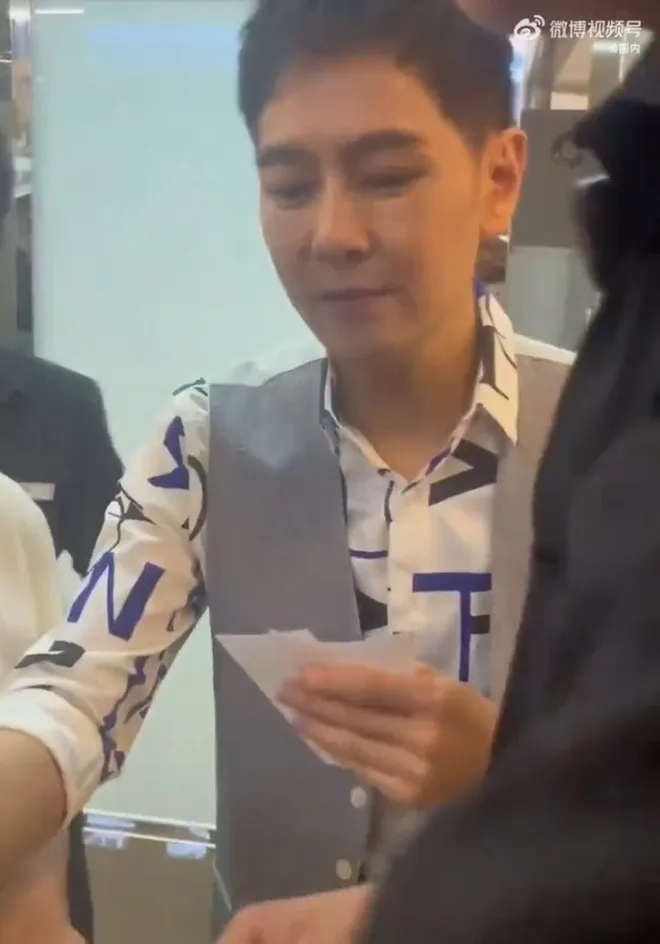 yeah1-lam-chi-dinh-khac-la-sau-tai-nan (4)