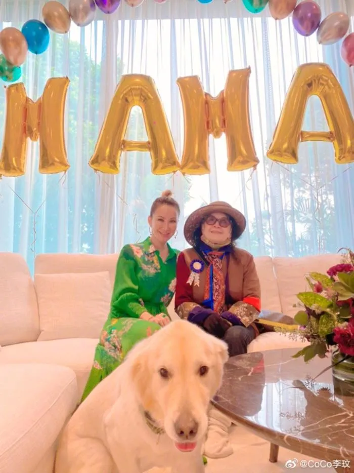 yeah1-coco-lee-de-lai-tai-san-3000-ty-cho-me (1)