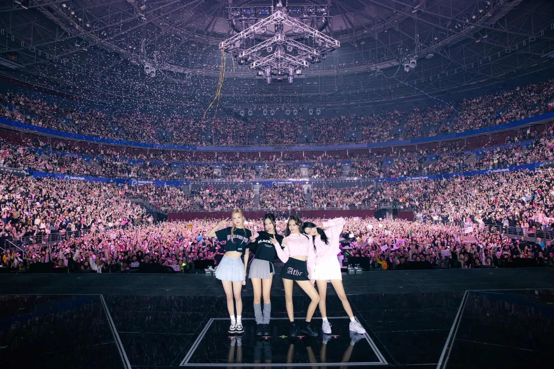 yeah1-lua-dao-khi-mua-ve-nhuong-lai-cua-concert-blackpink (3)