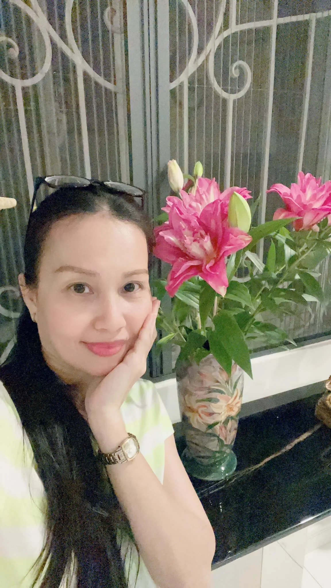 yeah1-cam-ly-khoe-mat-moc-o-tuoi-53 (3)