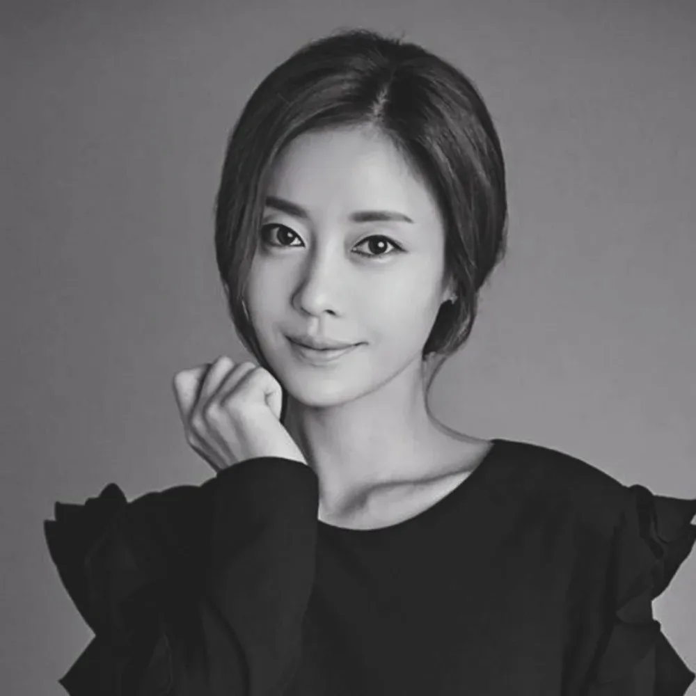 yeah1-Lee-Ji-Hyun-bi-thuong-giac-mac (1)