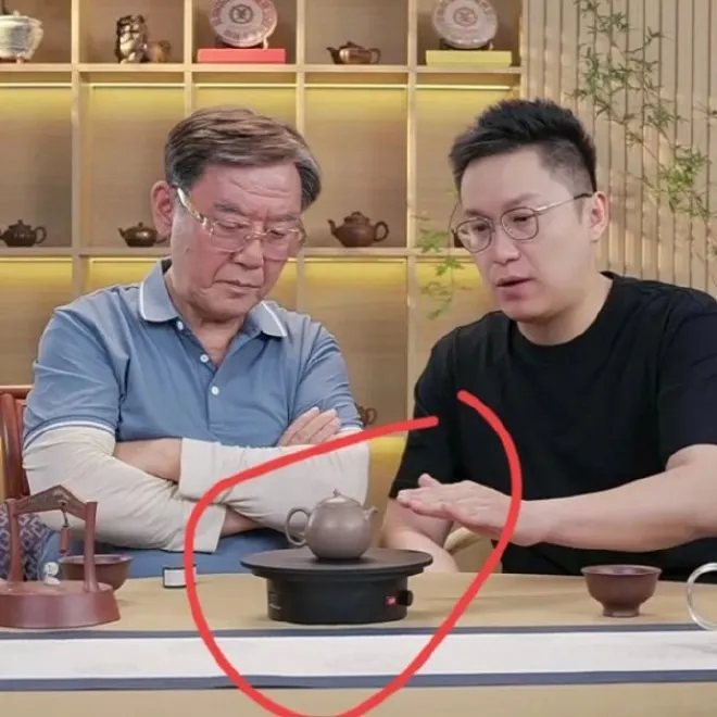 yeah1-ly-lap-quan-bat-khoc (5)