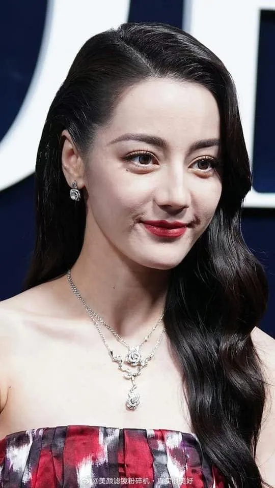 yeah1-dich-le-nhiet-ba-bi-che-kem-sac (3)