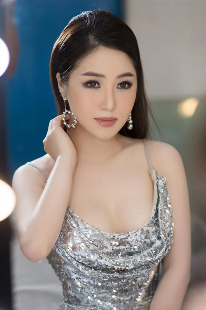 yeah1-huong-tram-phan-ung-tin-don-sang-my-sinh-con