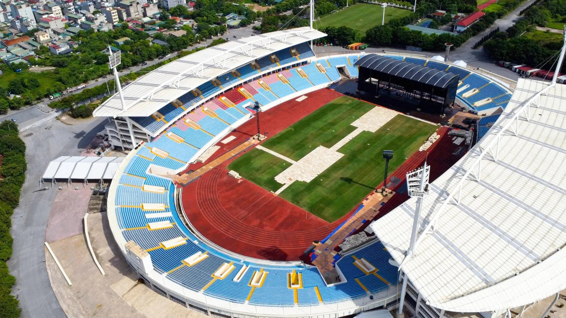 yeah1-san-khau-blackpink-dang-duoc-lap-dat-ra-sao (15)