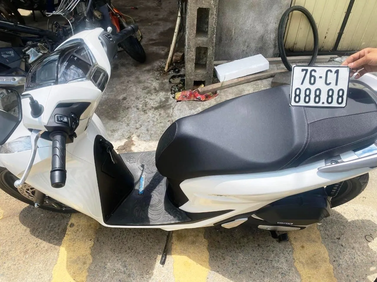 yeah1-bien-xe-ngu-quy-8 (2)