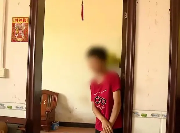 yeah1-chang-trai-chi-200-trieu-sinh-le (2)