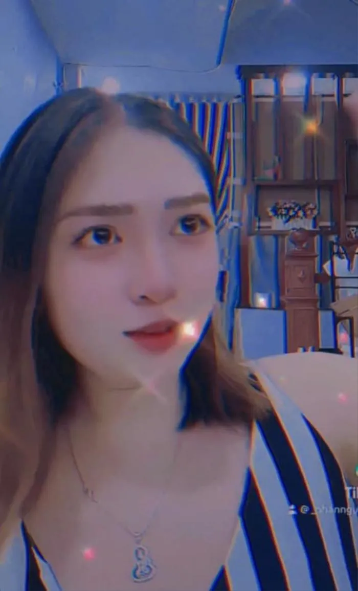 yeah1-thien-nhan-xuat-hien-khac-la-ben-nguoi-yeu-dong-gioi