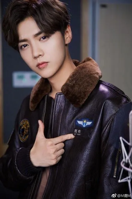 yeah1-top-10-nguoi-dep-trai-nhat-trung-quoc-2023 (8)