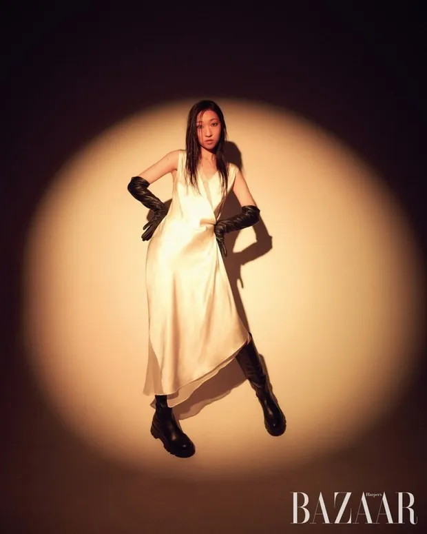 yeah1-nu-chinh-mask-girl