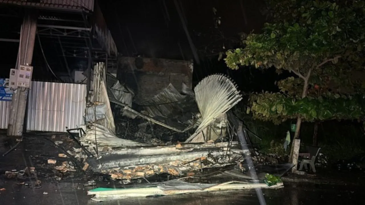 yeah1-chay-nha-kinh-hoang-phan-thiet (1)