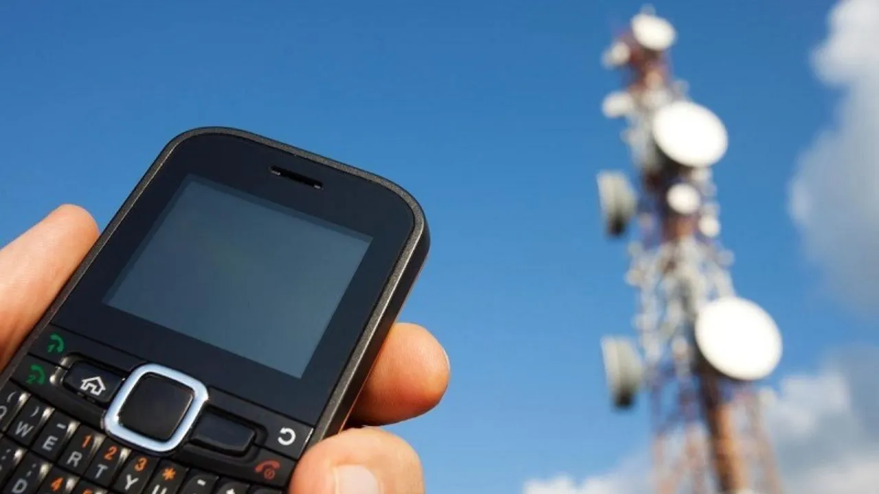 yeah1-khoa-may-dien-thoai-2g-3g (1)