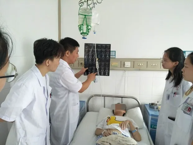 yeah1-dung-may-massage-vo-than (6)