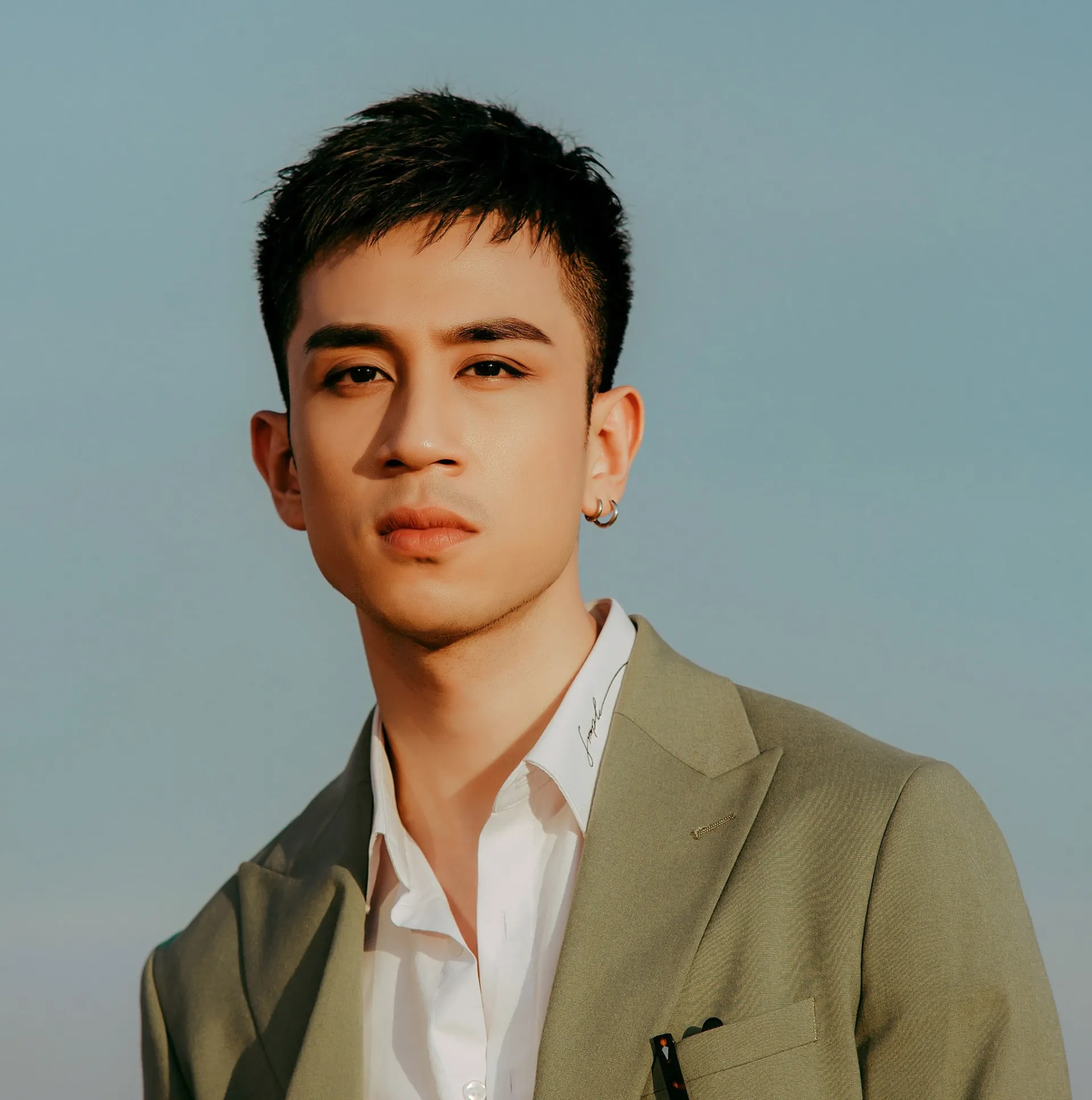 duong-edward-cong-khai-ban-gai (2)