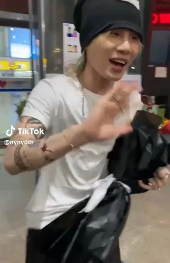 jack-lan-dau-xuat-hien-sau-nghi-van-hen-ho-thuy-ngan (6)