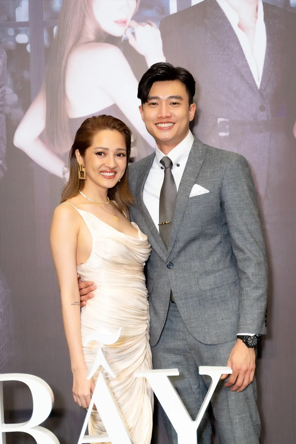 quoc-truong-phan-ung-ra-sao-khi-bi-don-sap-cuoi-bao-anh (2)