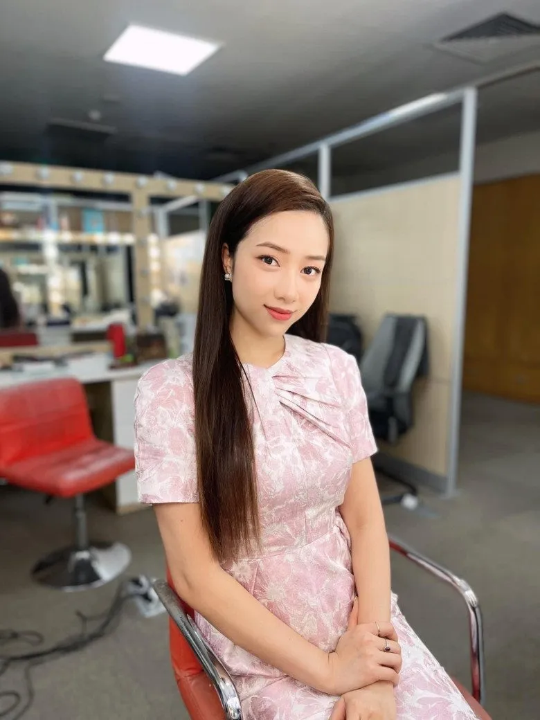 my-nhan-nam-dinh-tung-hut-vuong-mien-vi-bi-to-gian-lan (2)