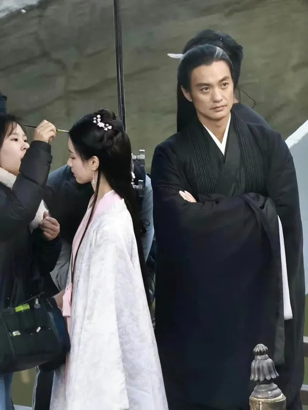 chu-nhat-vi-thay-vo-ganh-no