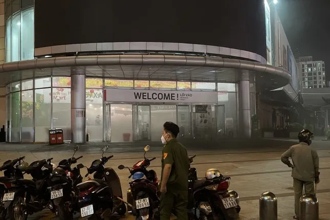 sieu-thi-lotte-mart-tphcm-chay-lon (2)