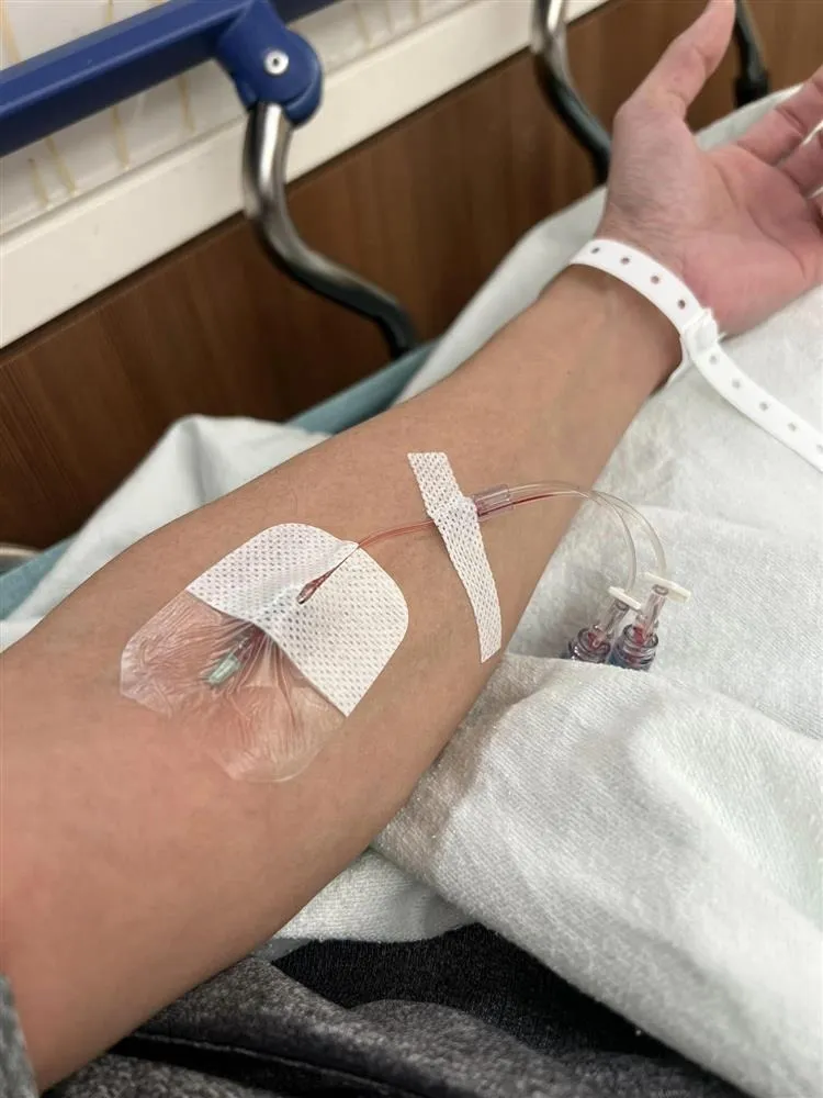 nam-ca-si-kasim-hoang-vu-nhap-vien-dem-giang-sinh (5)