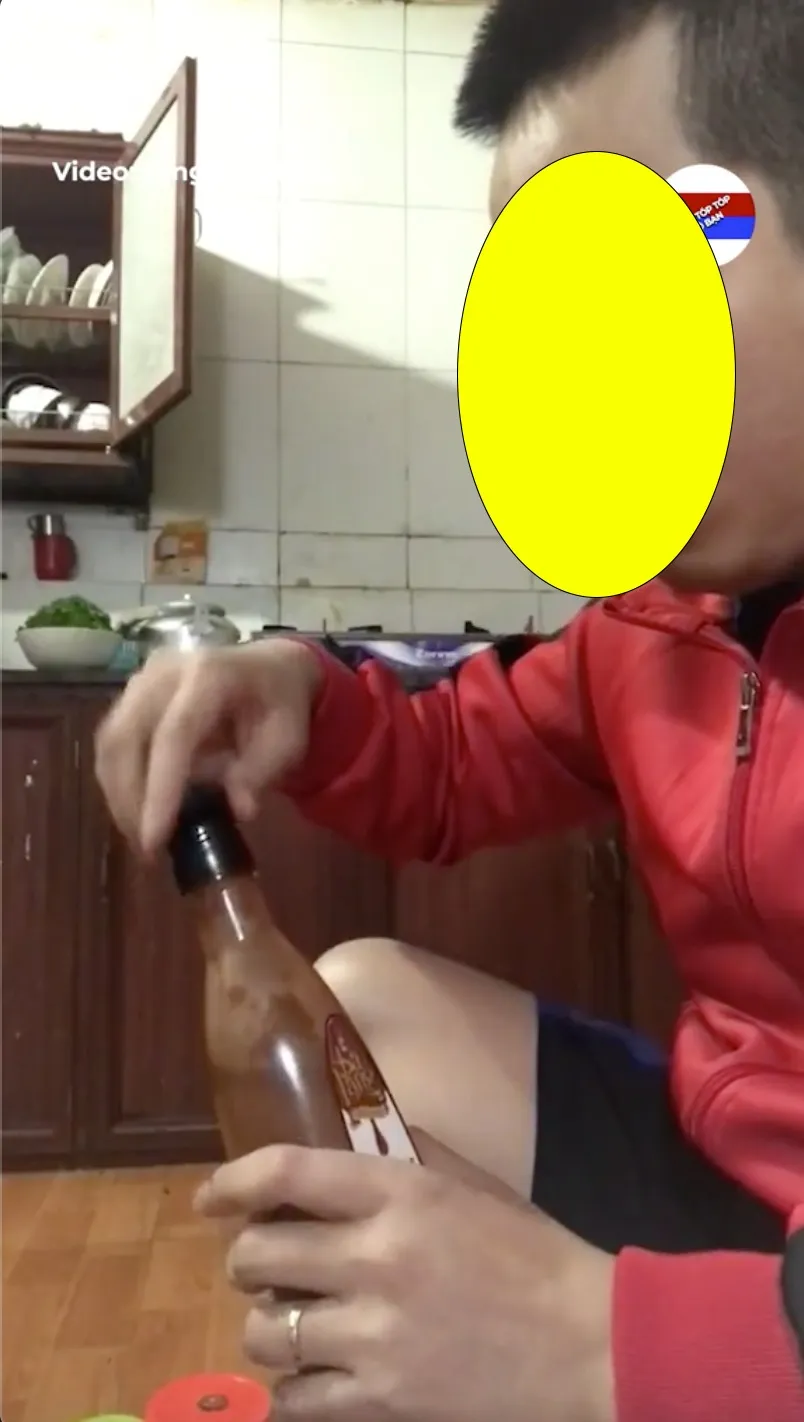thit-chung-mam-tep-cua-le-anh-bi-mot-tiktoker-boc-phot-qua-dat (5)