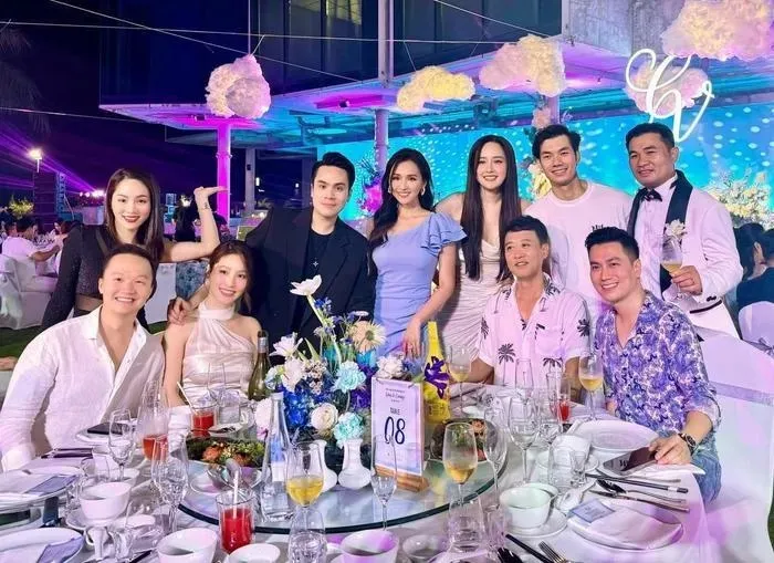 quynh-nga-va-viet-anh-nghi-choi (8)