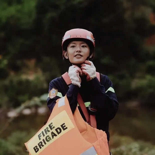 ho-thu-anh-noi-doi-de-nhan-vai-gay-tranh-cai (6)