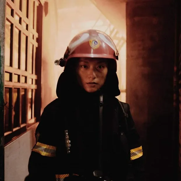 ho-thu-anh-noi-doi-de-nhan-vai-gay-tranh-cai (7)