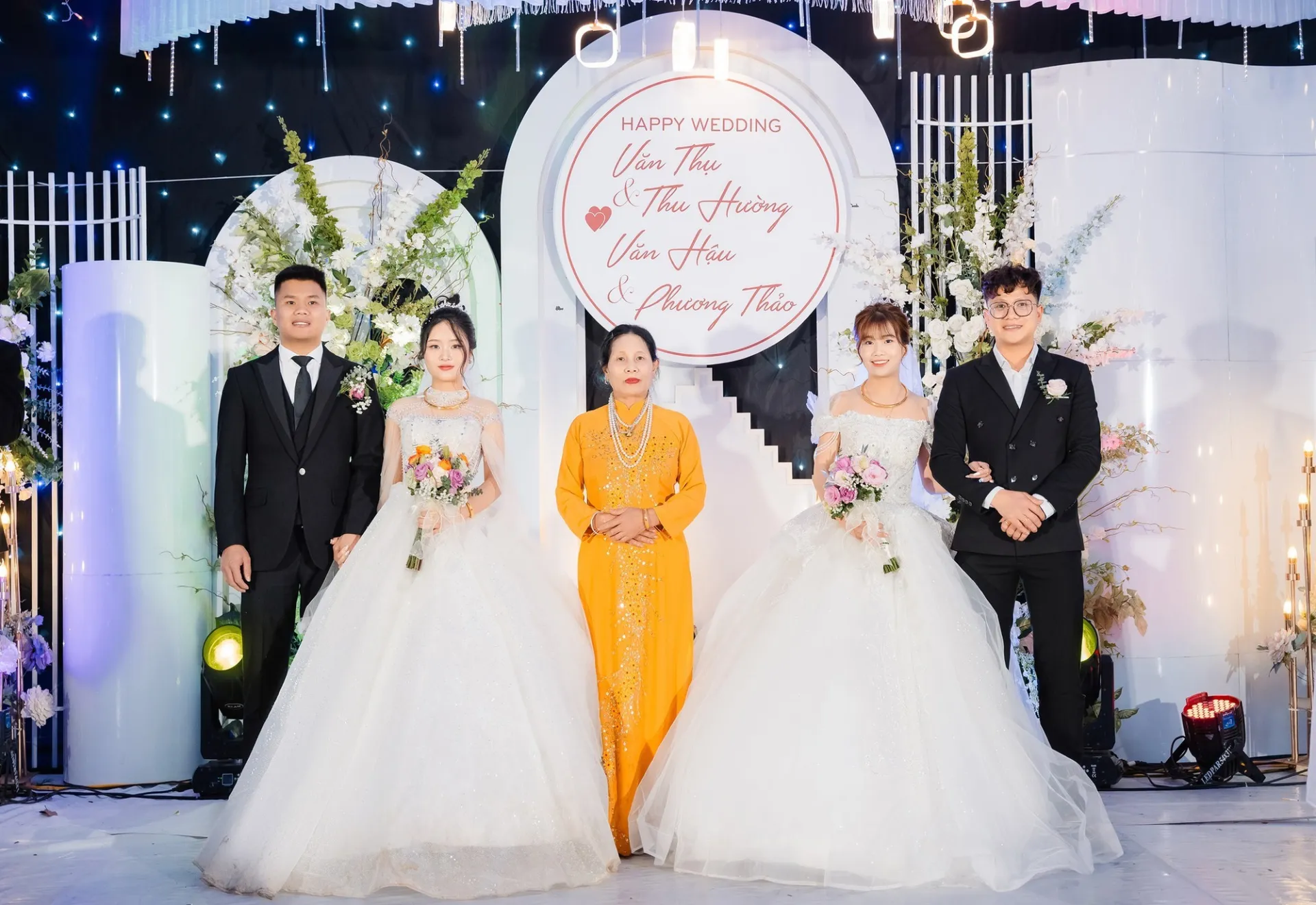 hai-anh-em-ruot-to-chuc-dam-cuoi-cung-cho-cung-ngay-gia-dinh-ban-dau-phan-doi (6)