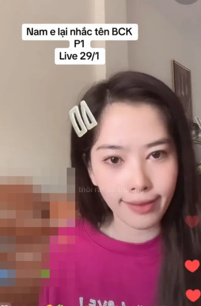 nam-em-tiep-tuc-to-bach-cong-khanh-ha-be-khi-di-dien-chung (5)