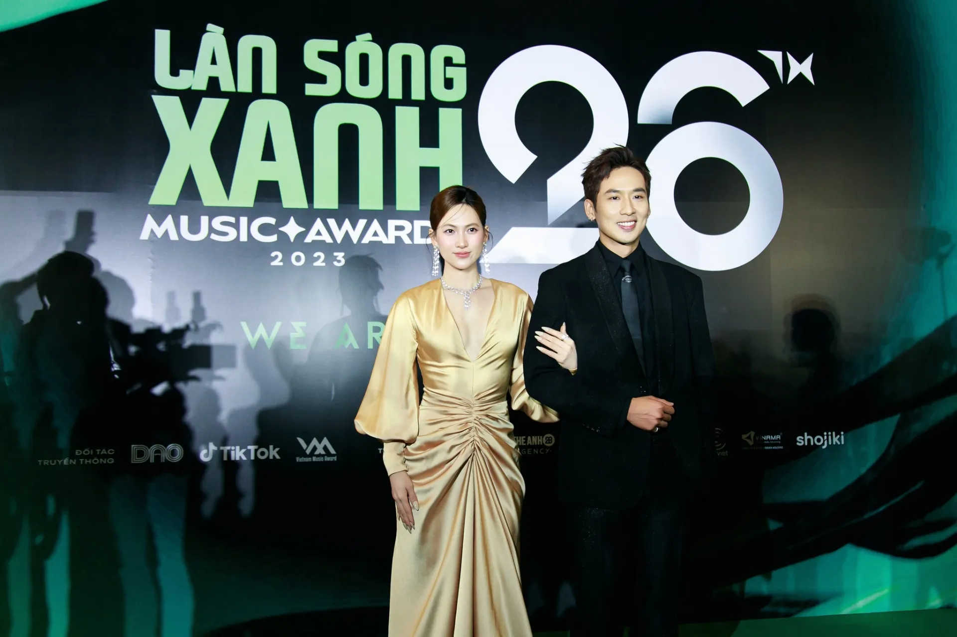 phuong-anh-dao-suyt-thanh-tho-hot-toc (4)