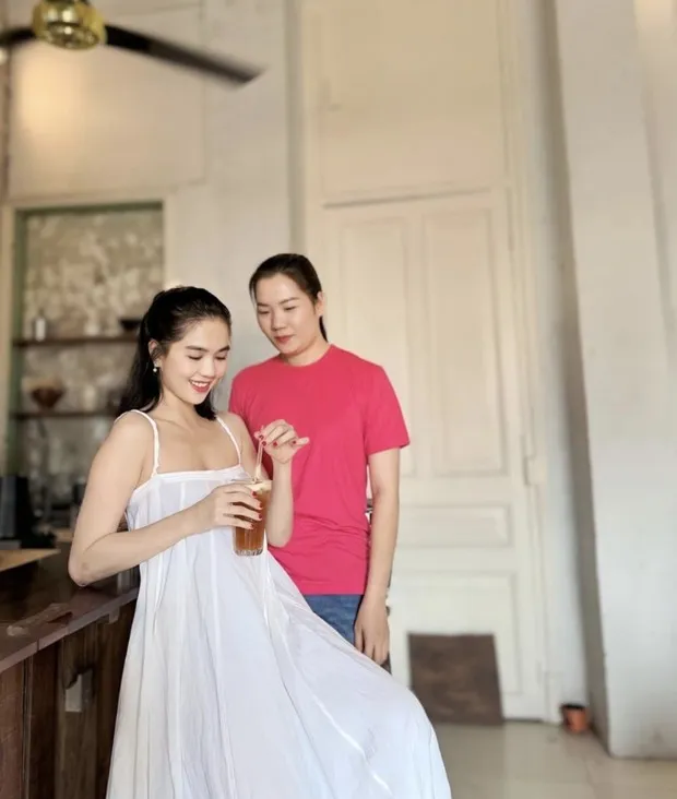 tro-ly-thuy-kieu-va-ngoc-trinh (6)