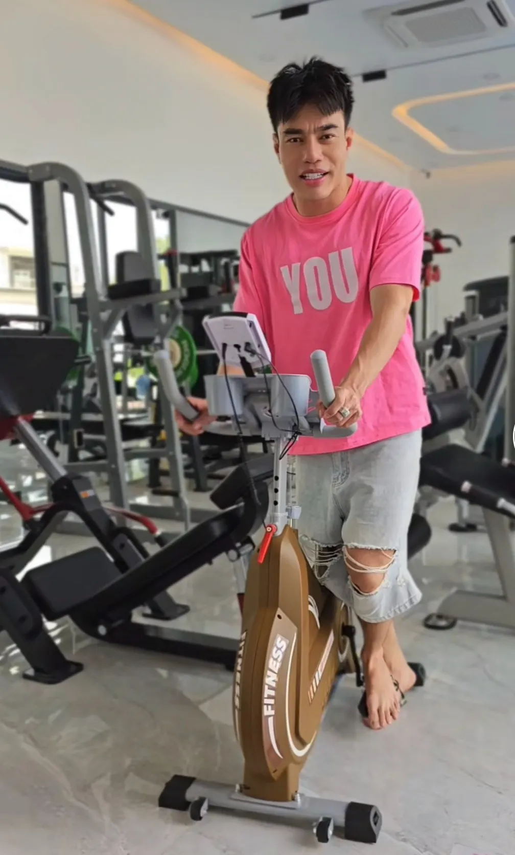 co-ngoi-moi-cua-le-duong-bao-lam-khien-dan-tinh-tram-tro (14)