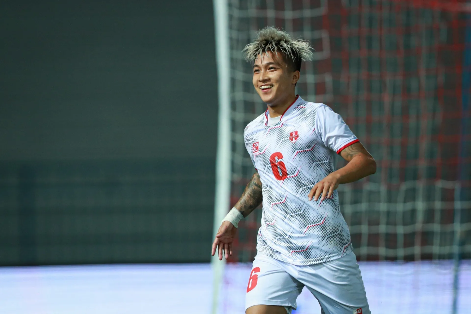 martin-lo-tien-ve-u23-viet-nam-tung-vuong-nghi-van-hen-ho-juky-san (6)