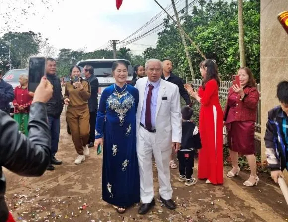 dam-cuoi-vo-chong-u80 (7)