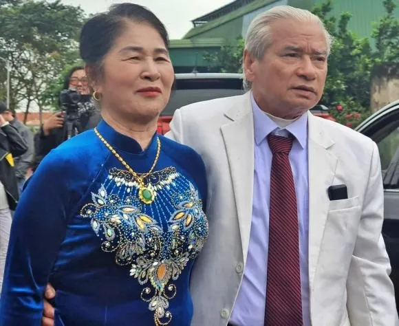 dam-cuoi-vo-chong-u80 (8)