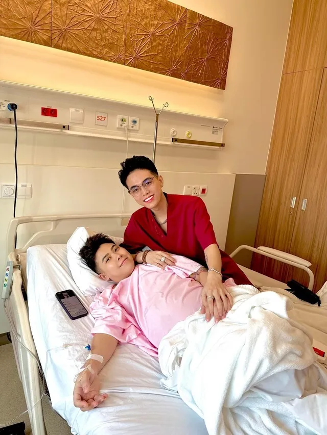 nguoi-dan-ong-thu-3-tai-viet-nam-mang-thai-tu-nhien-va-sinh-con (5)