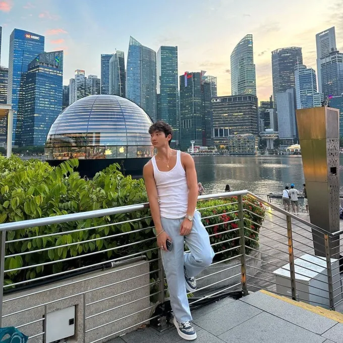 ban-trai-vdv-pham-nhu-phuong-gay-sot (1)