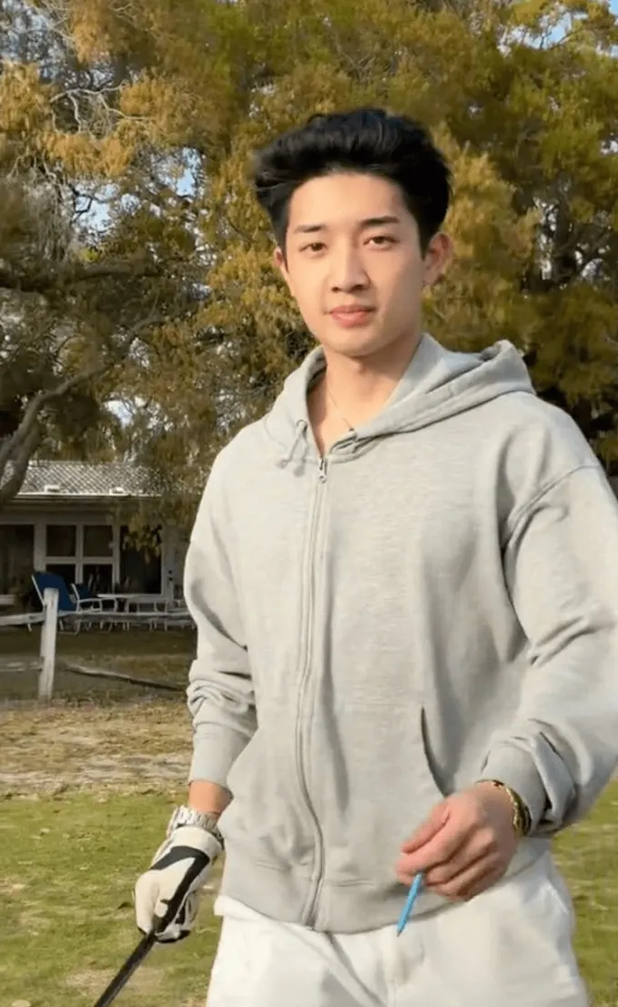 ban-trai-vdv-pham-nhu-phuong-gay-sot (6)